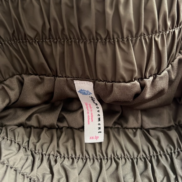 FREE PEOPLE RUNNING SHORTS - Picture 3 of 3